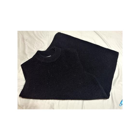 H&M Women's Sweater Vest - Picture 3 of 4